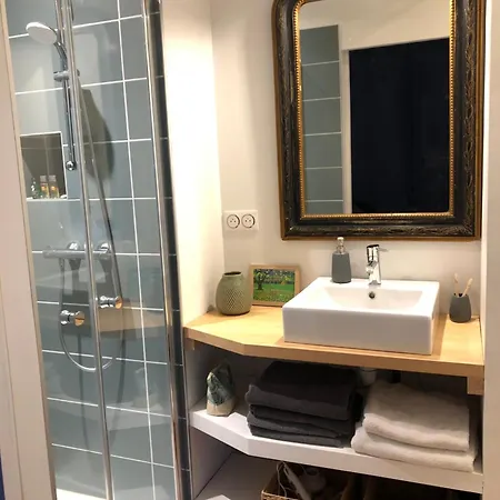 La Au Piano Apartment *