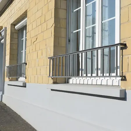 La Au Piano Apartment *